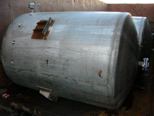 R&uuml;hrwerksbeh&auml;lter aus Edelstahl, Aufh&auml;ngepratzen (1)