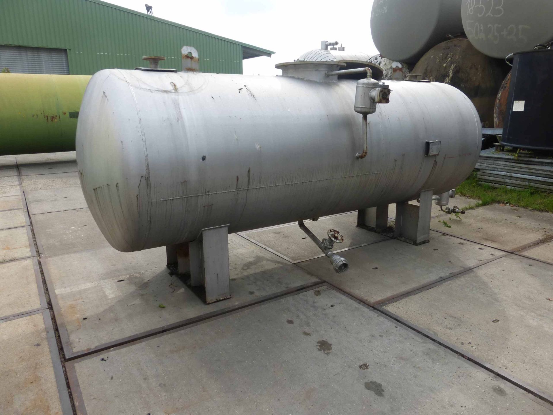 Lagerbeh&auml;lter aus Stahl, heiz-/k&uuml;hlbar, doppelw. (1)