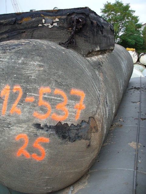 Druckbeh&auml;lter aus Stahl, bitumenisoliert (1)