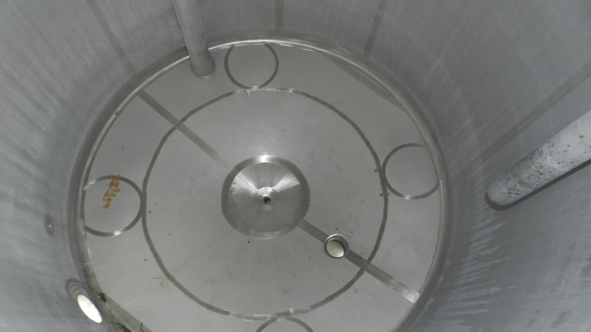 Lagerbehälter aus Edelstahl (V2A), isoliert (3)