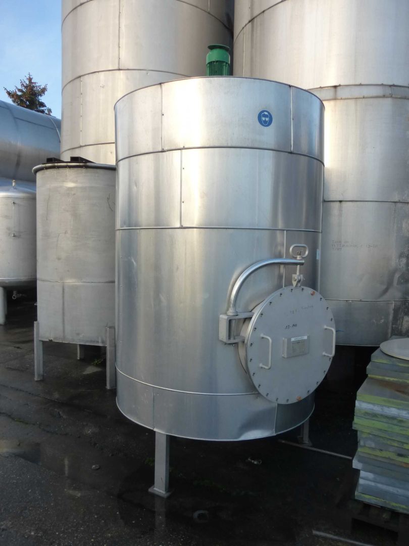 R&uuml;hrwerksbeh&auml;lter aus Edelstahl (V2A), isoliert (1)