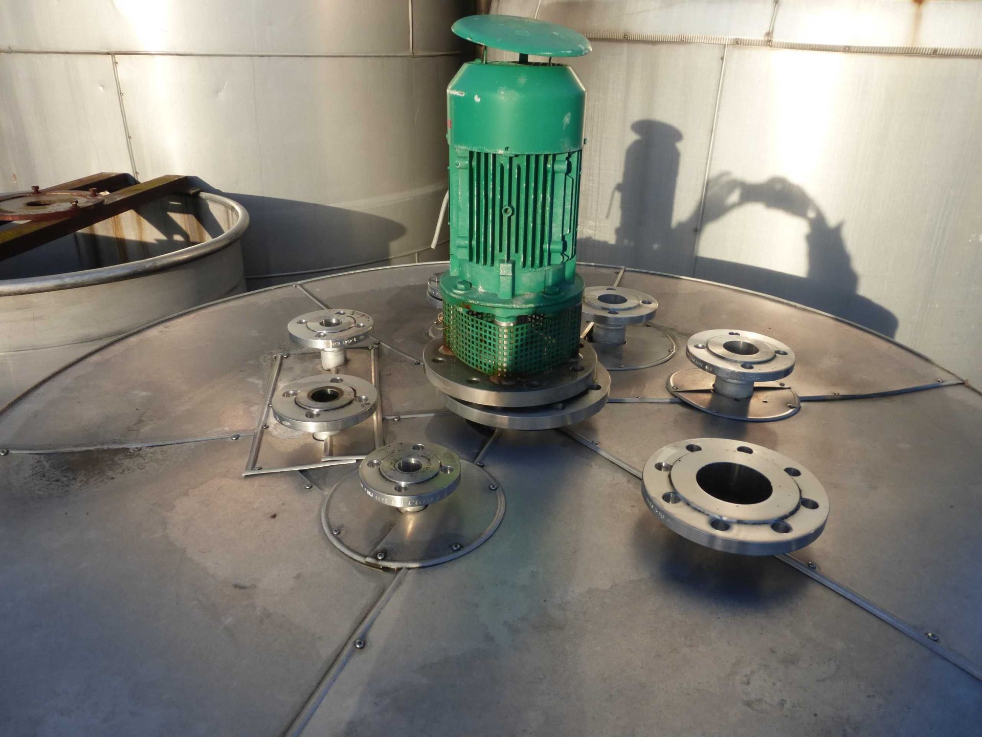 Rührwerksbehälter aus Edelstahl (V2A), isoliert (3)