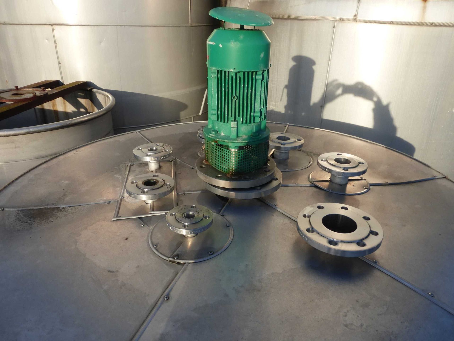 Rührwerksbehälter aus Edelstahl (V2A), isoliert (3)