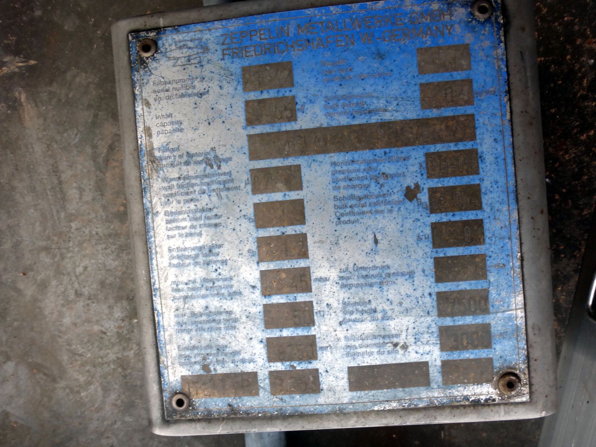 Lagersilo aus Edelstahl V2A, auf Tragring stehend (5)