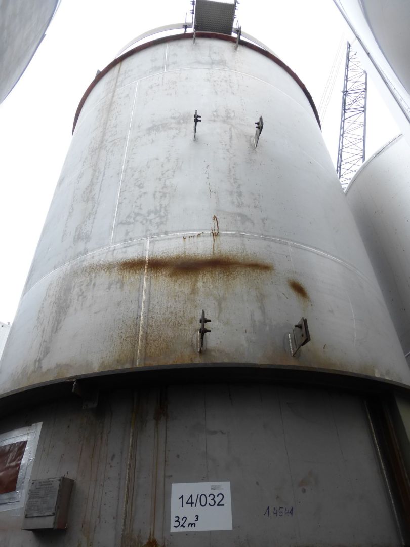 Lagerbehälter aus Edelstahl (V2A), Chemielagertank (2)