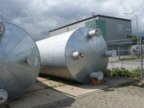 Lagerbehälter aus Stahl, stehend (2)