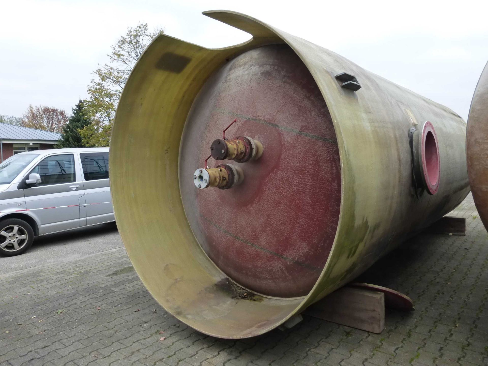 Lagerbehälter aus GFK, auf Fußring (3)