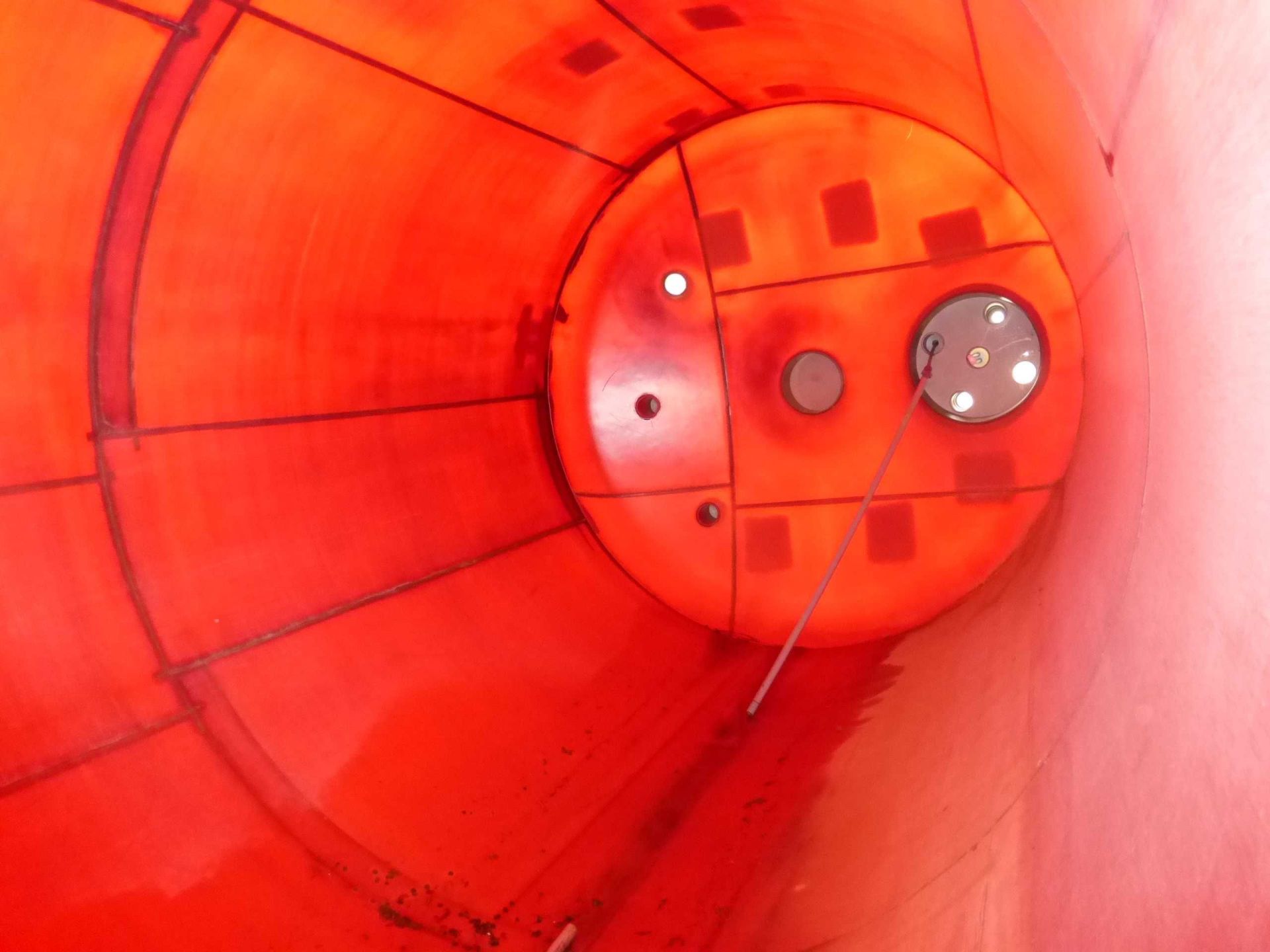 Lagerbehälter aus GFK, auf Fußring (4)