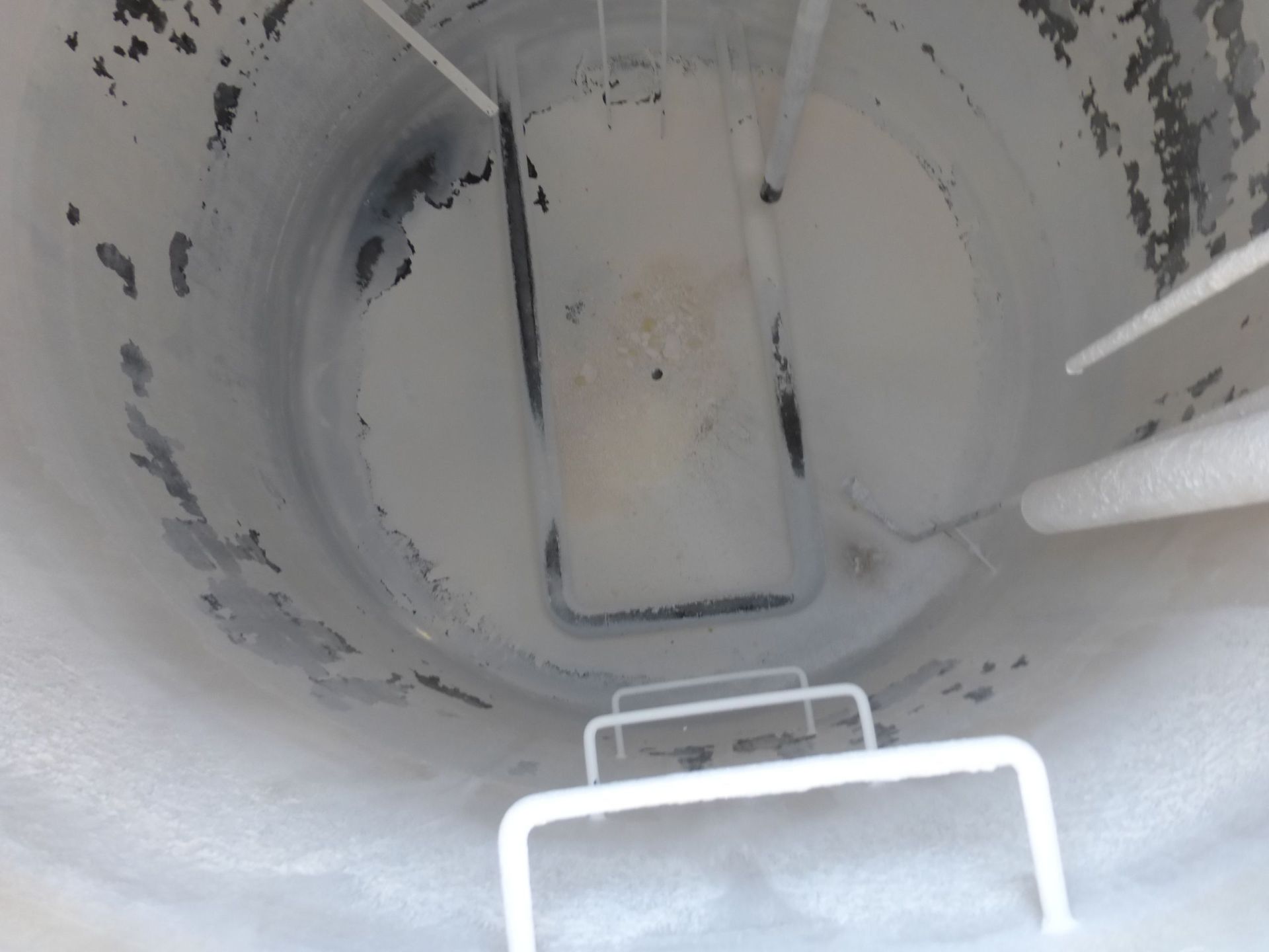 Lagerbehälter aus Edelstahl, heiz-/kühlbar, isol. (4)