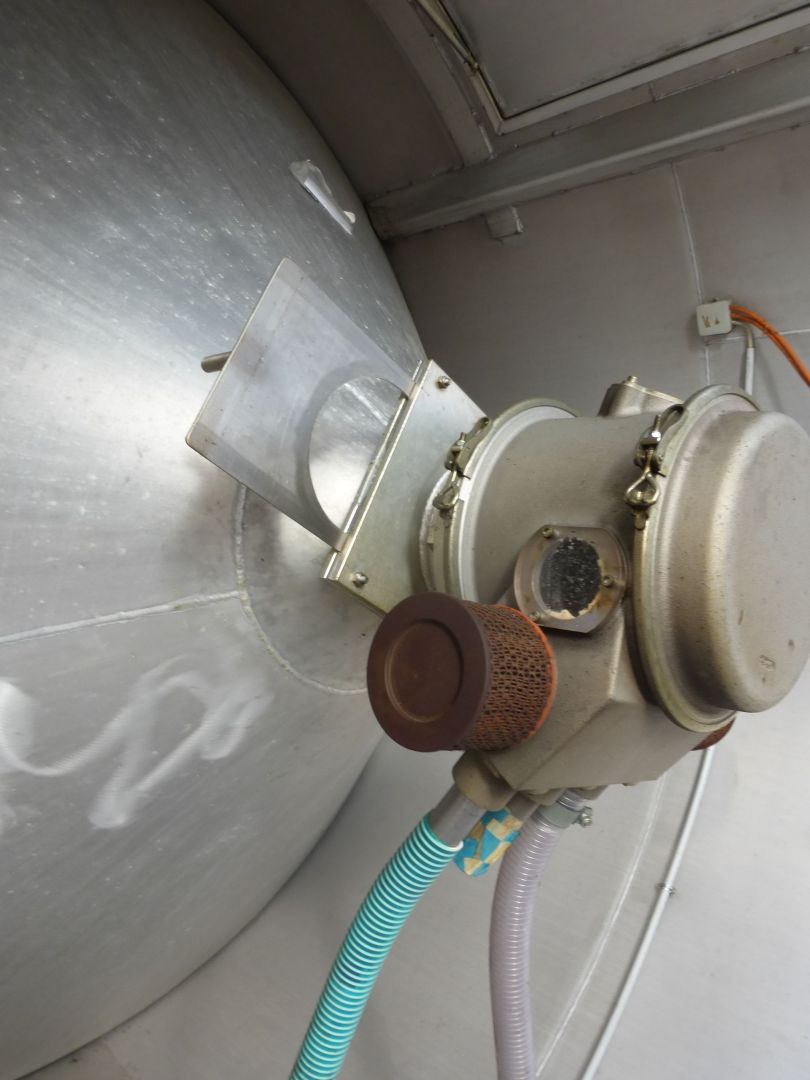 Lagersilo aus Aluminium mit langer Standzarge (4)