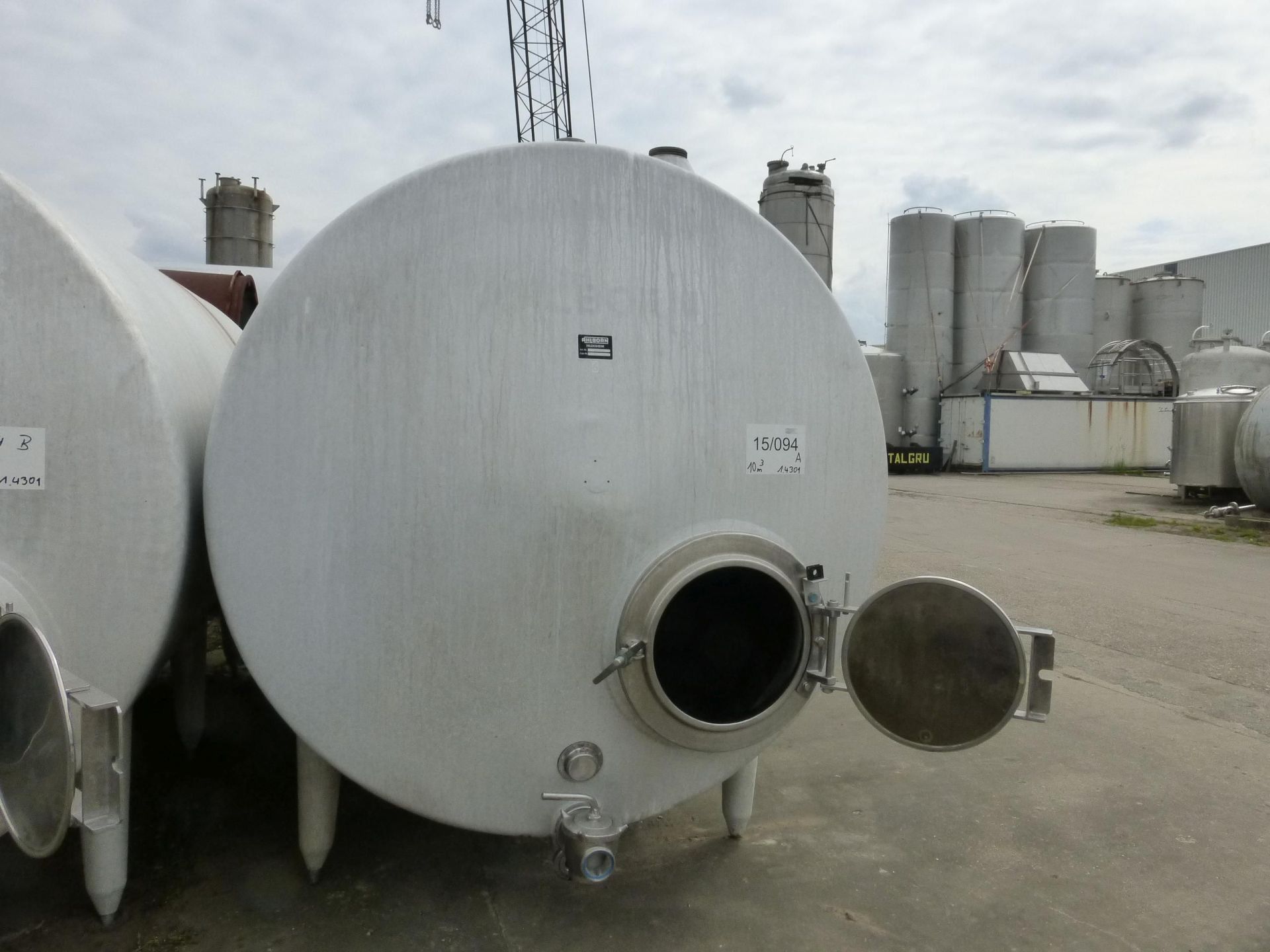 Rührwerksbehälter aus Edelstahl (V2A), isoliert (2)