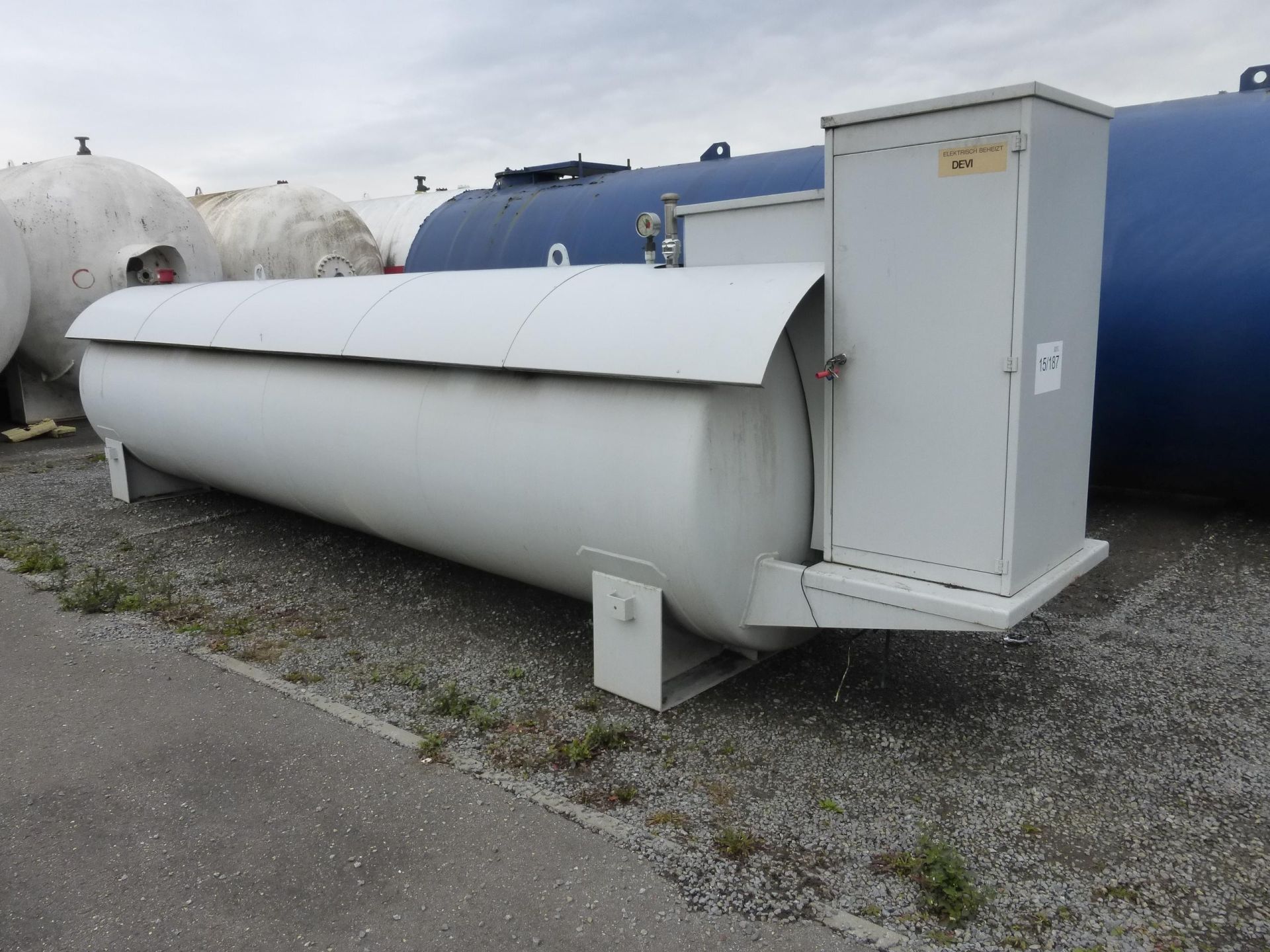 AdBlue-Lagertank, Innenmantel VA, Au&szlig;enmante Stahl (1)