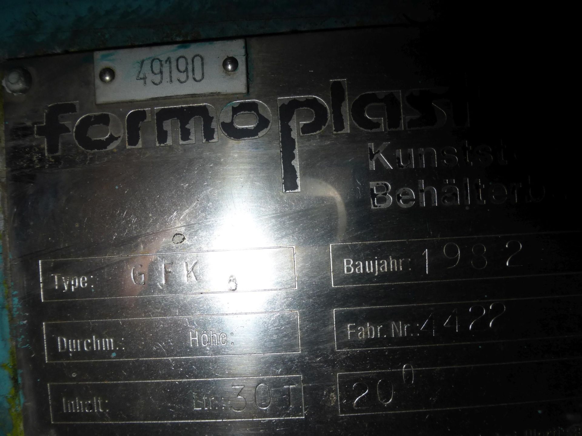 Lagerbehälter aus GFK, auf Fußring stehend (5)