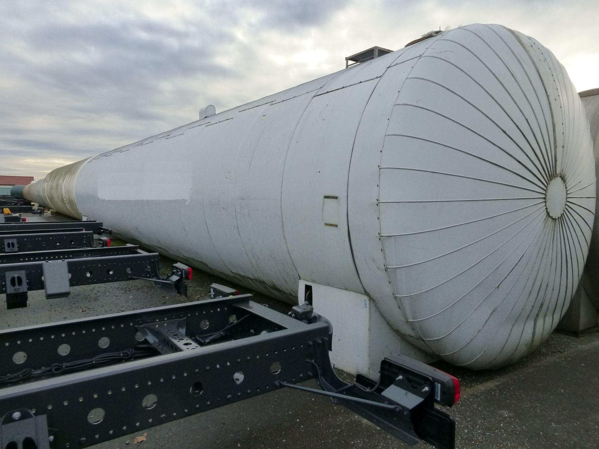 Lagerbeh&auml;lter aus Stahl, nach DIN 6616/2, isoliert (1)