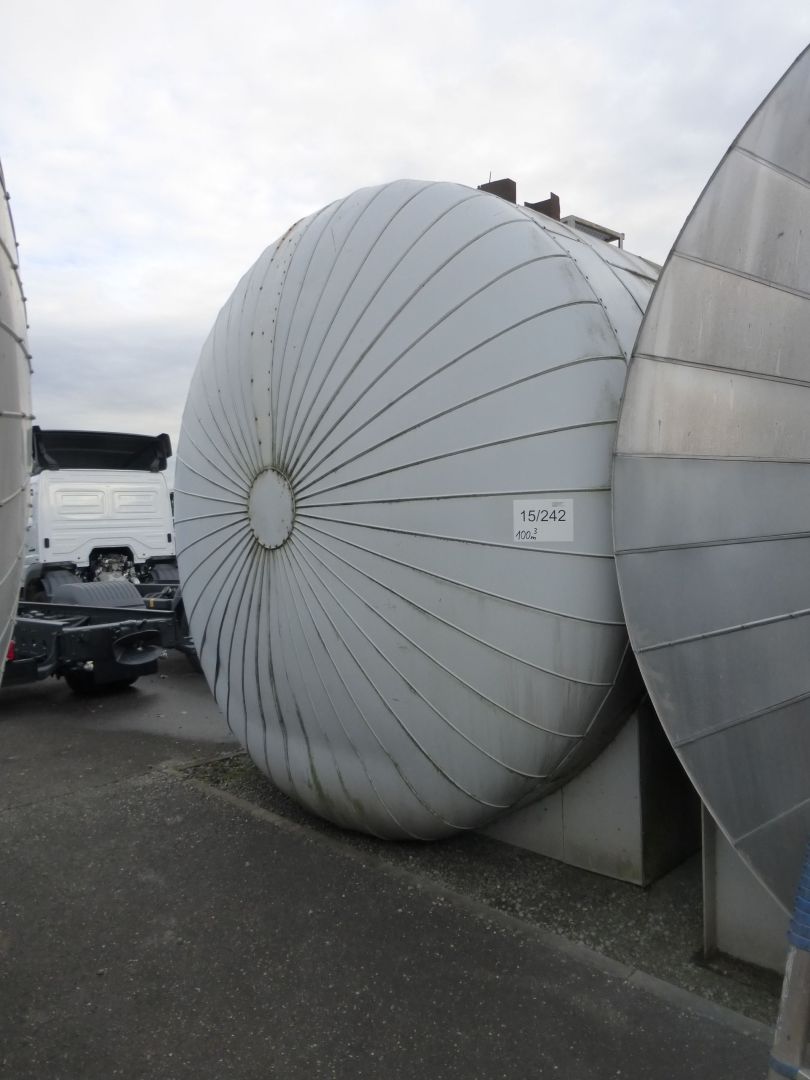 Lagerbehälter aus Stahl, nach DIN 6616/2, isoliert (2)