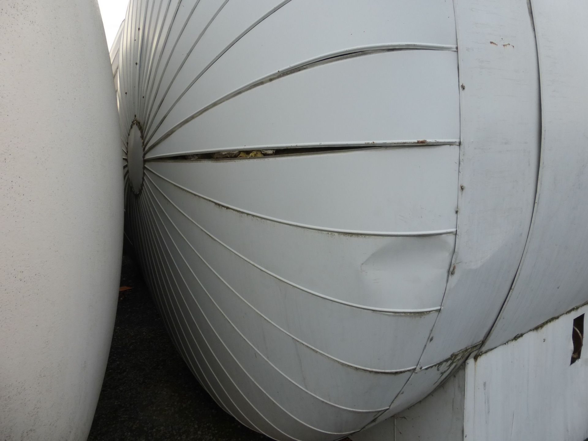 Lagerbehälter aus Stahl, nach DIN 6616/2, isoliert (4)