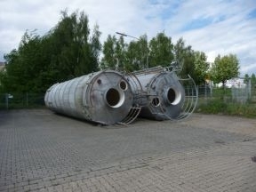 (1)