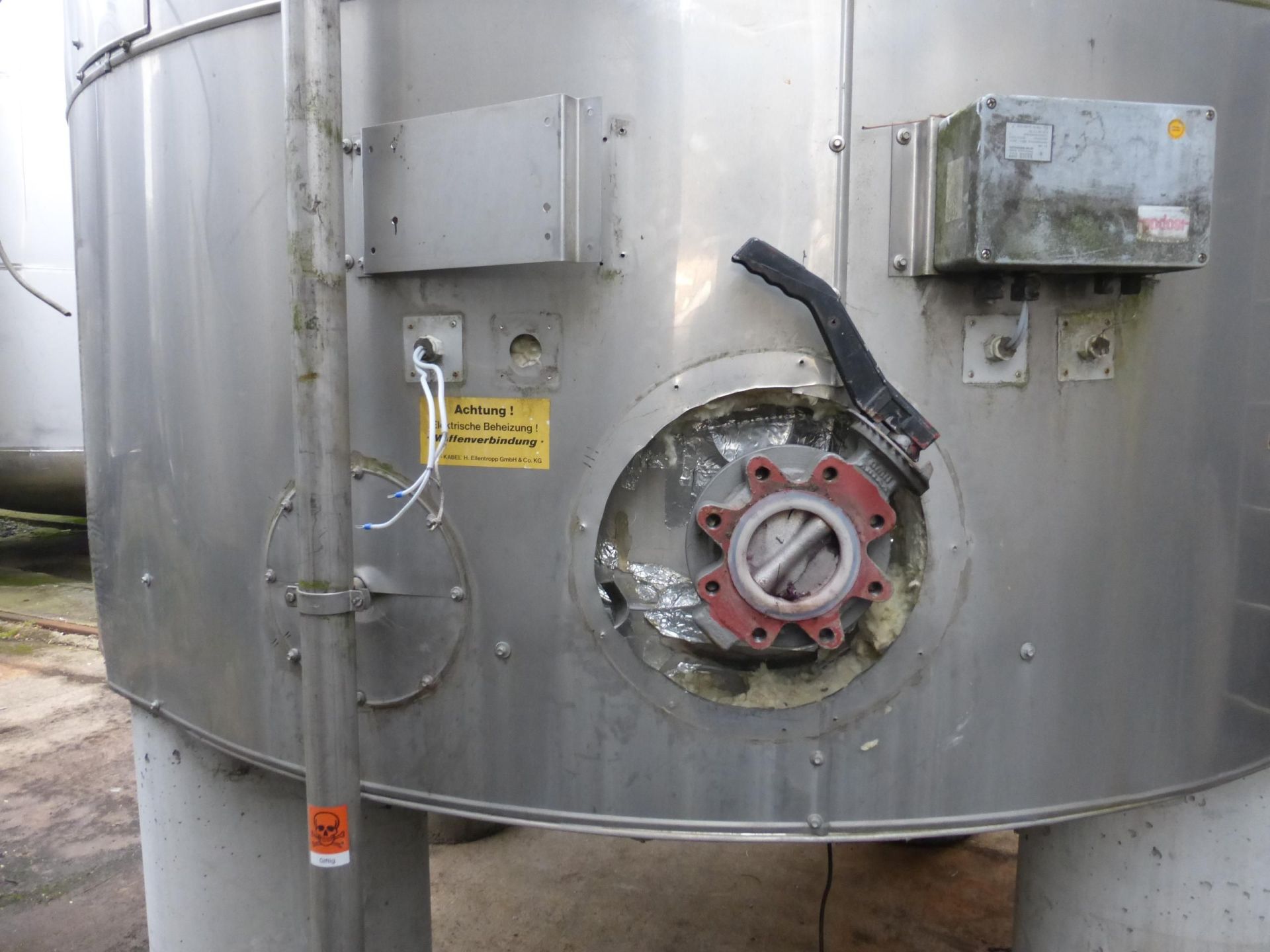 Lagerbehälter aus Edelstahl (V4A), isoliert (5)