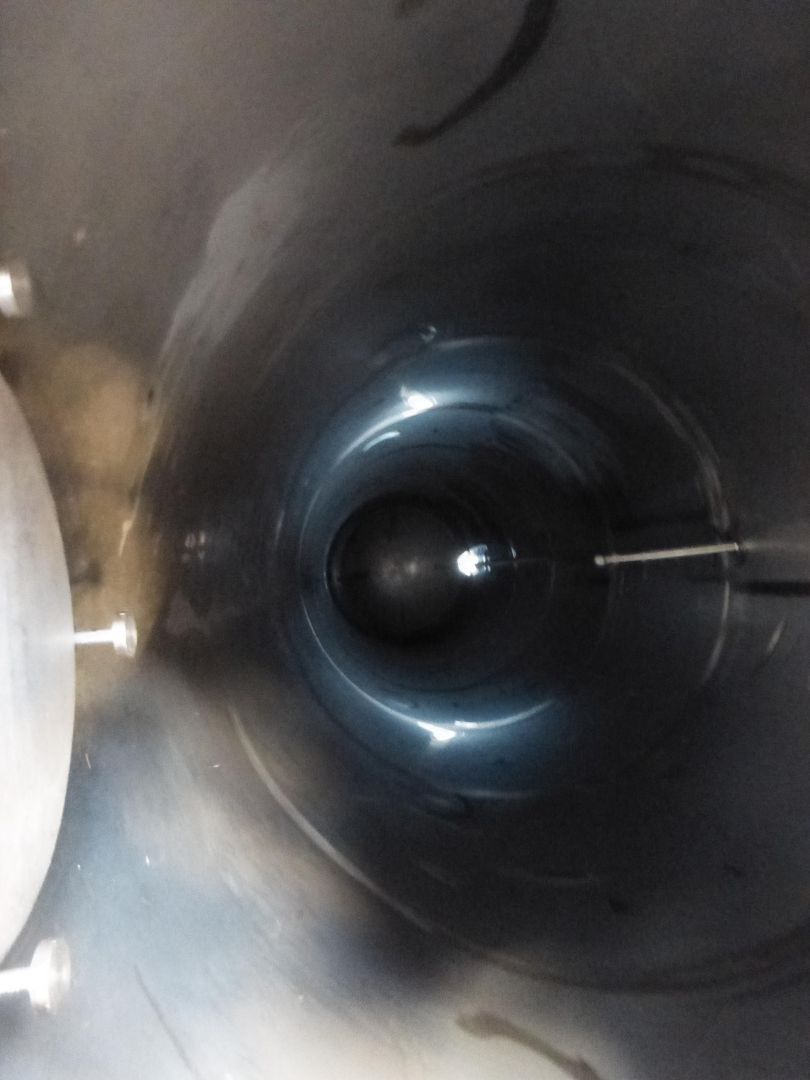 Druckbehälter aus Edelstahl (V2A), Fahrzeugaufl. (4)