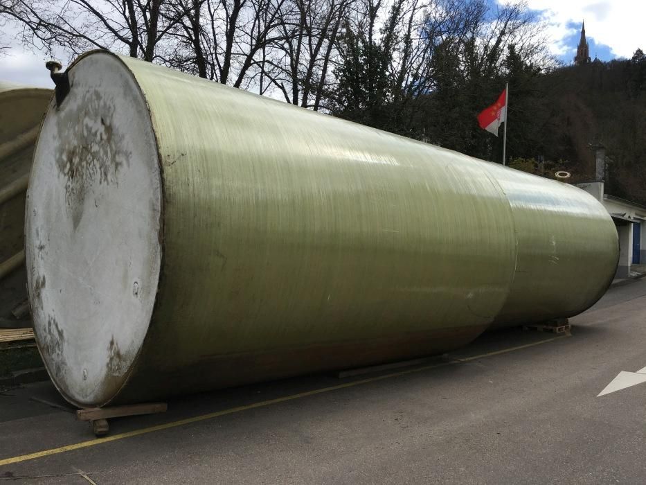 Rührwerksbehälter aus GFK, mit Gefälle, fr. 15-872 (3)