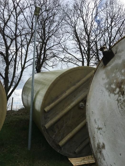 Rührwerksbehälter aus GFK, mit Gefälle, fr. 15-872 (5)