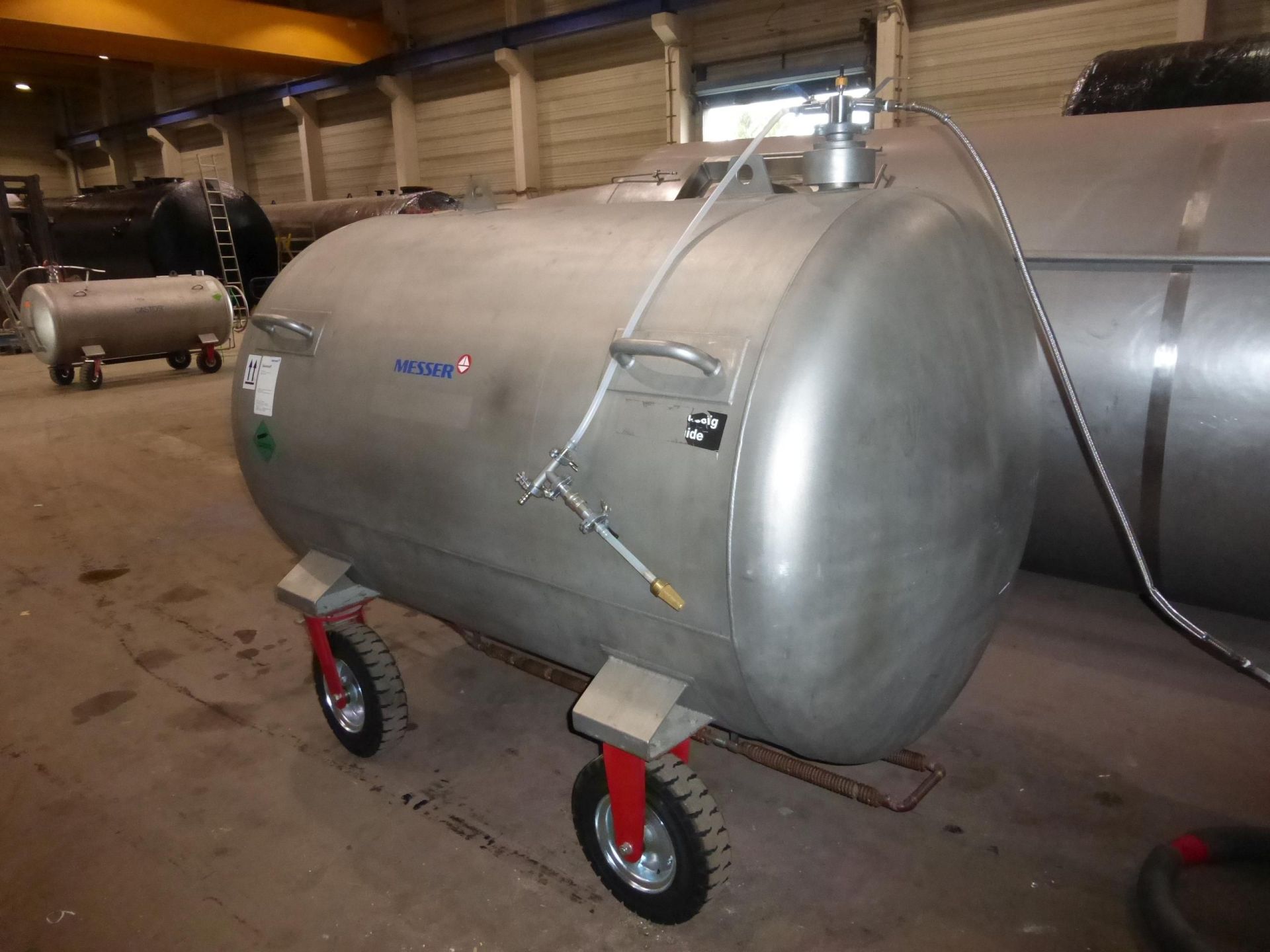 Druckbehälter aus Edelstahl, vakuum-superisoliert (3)