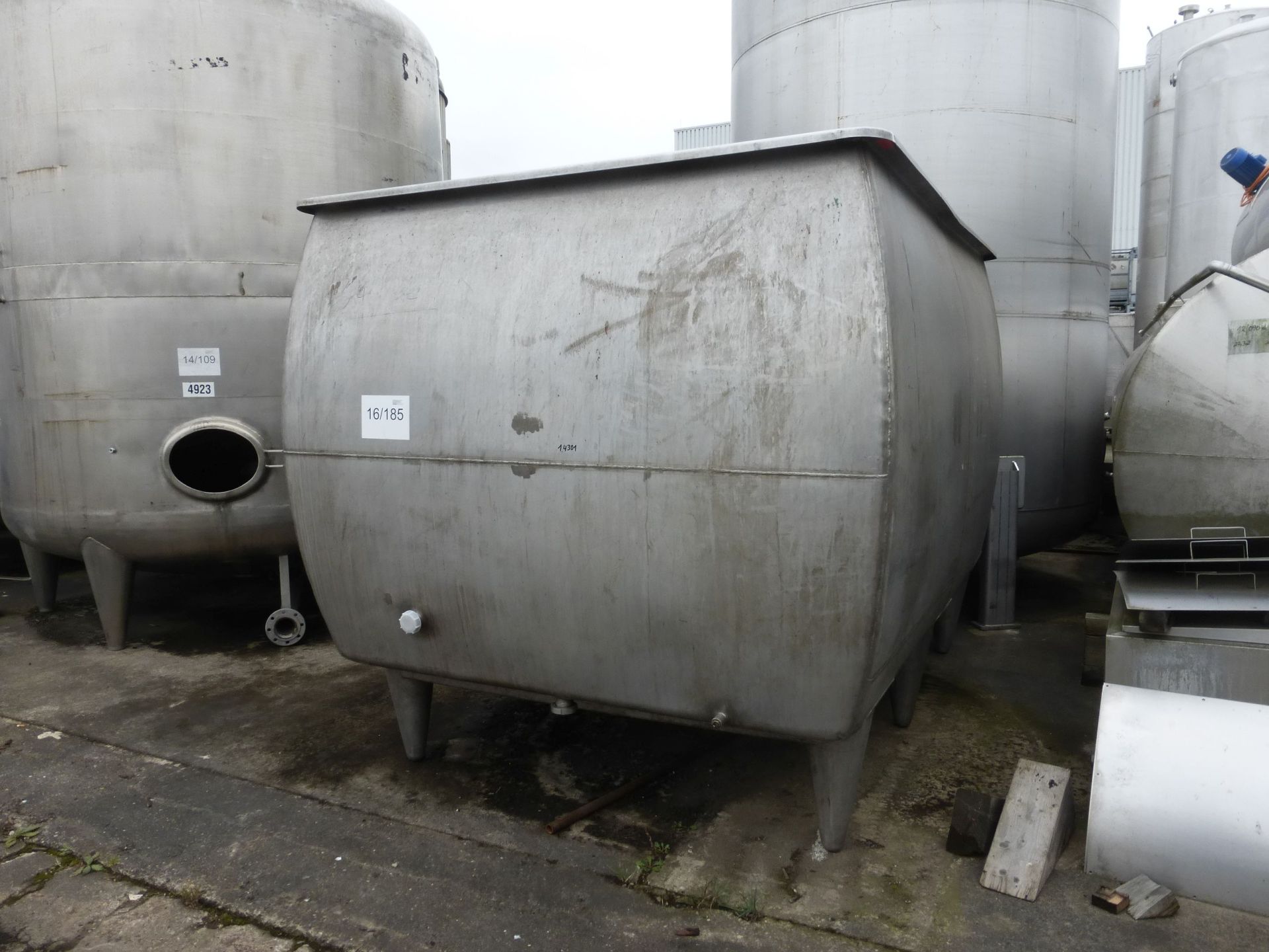 Lagerbeh&auml;lter aus Edelstahl (V2A), mit R&uuml;hrwerk (1)