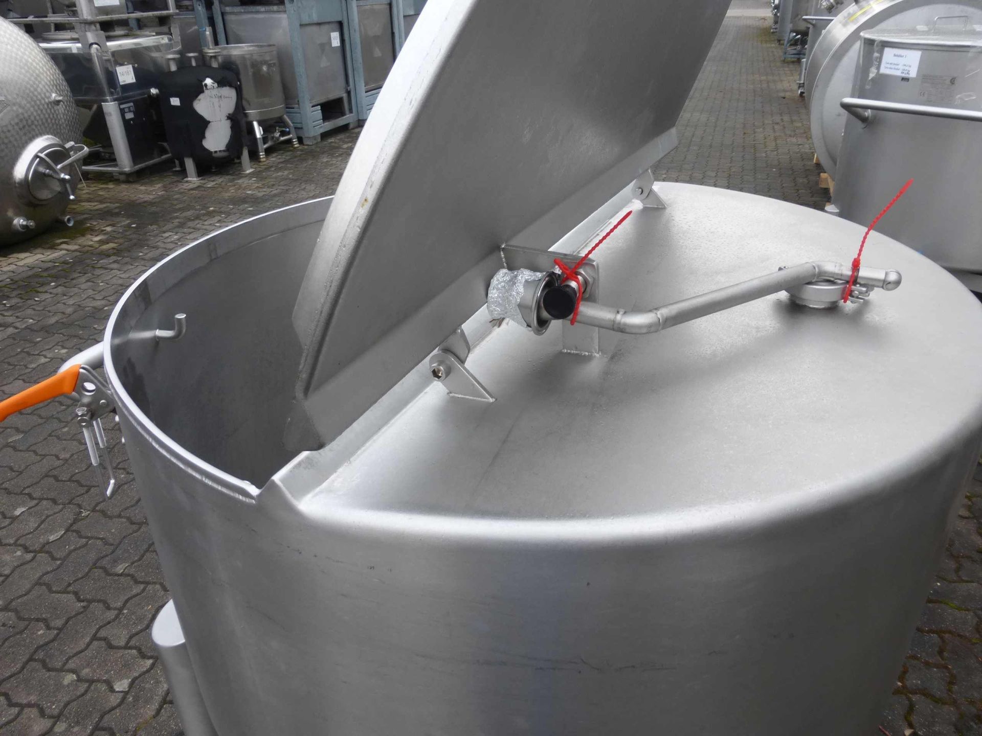 Lagerbehälter aus Edelstahl (V4A), auf 4 Rollen (4)