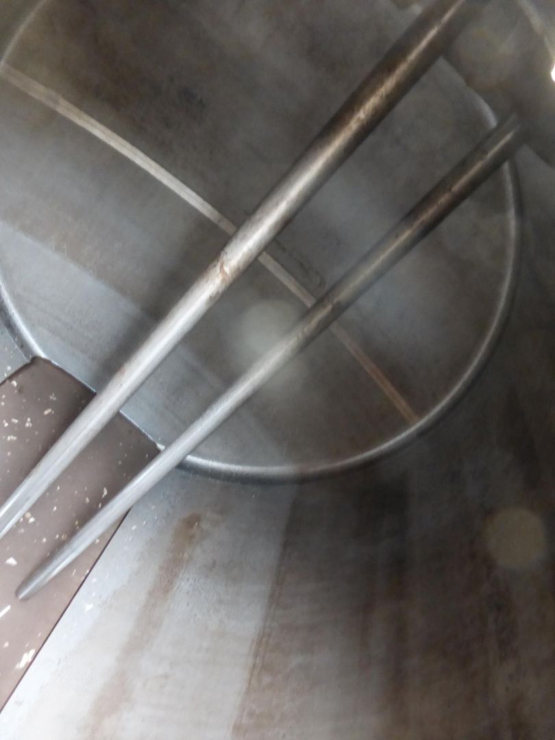 Lagerbehällter aus Edelstahl innen, Stahl außen (2)