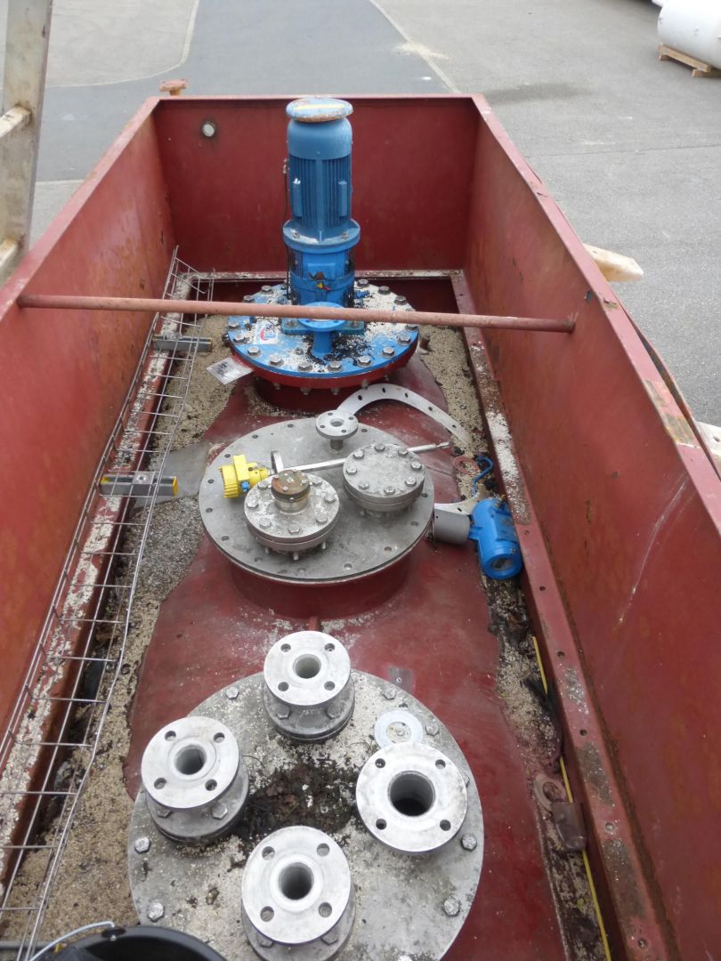 Lagerbehällter aus Edelstahl innen, Stahl außen (3)