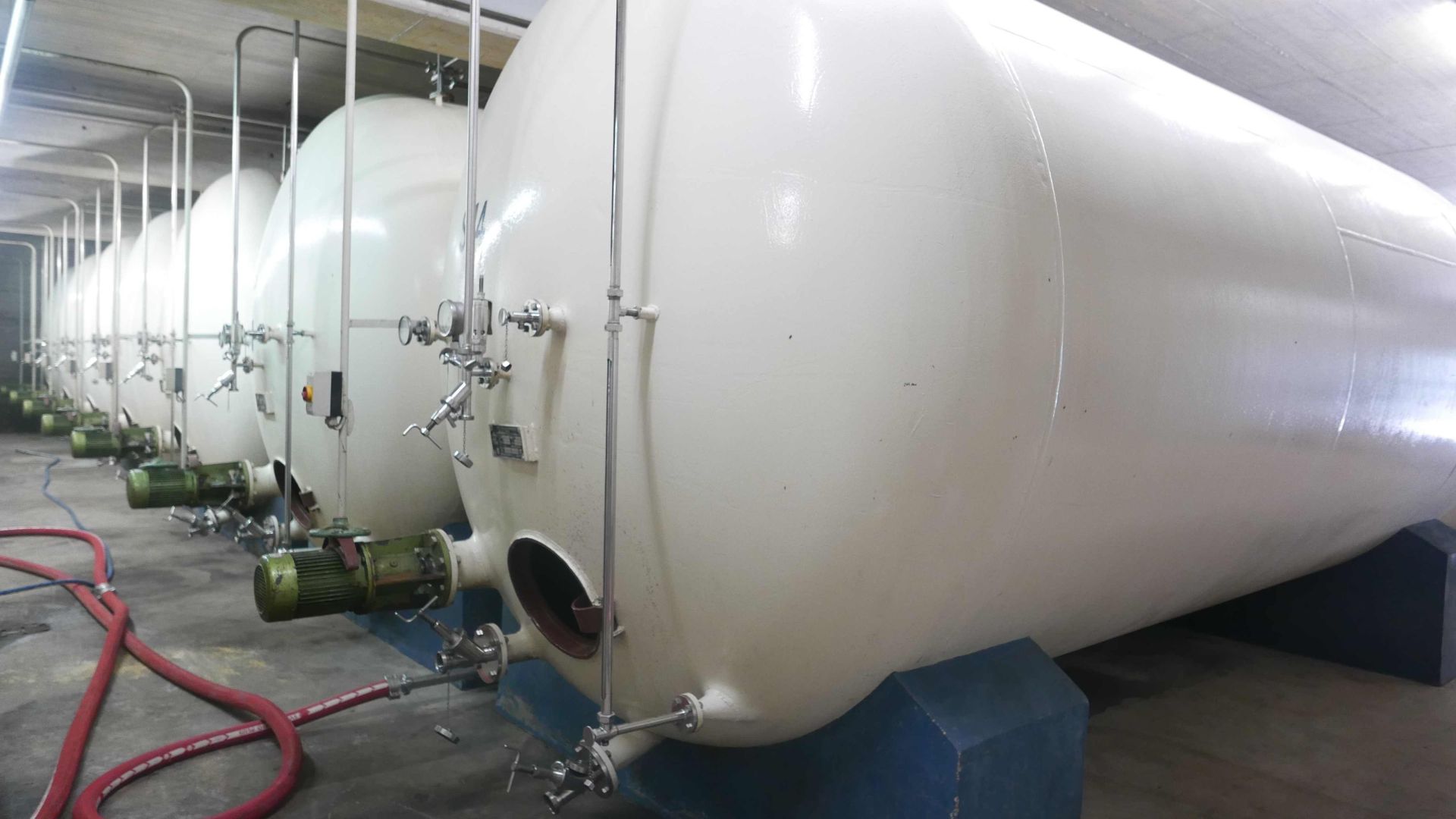 Rührwerksbehälter aus Stahl, emailliert (3)