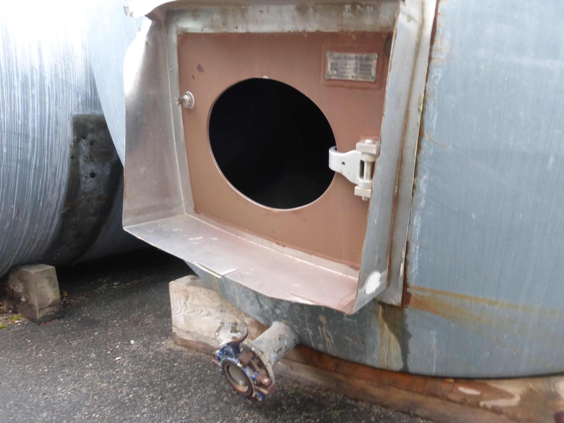 Lagerbehälter aus Stahl, auf 300mm hohen Lagersch. (2)