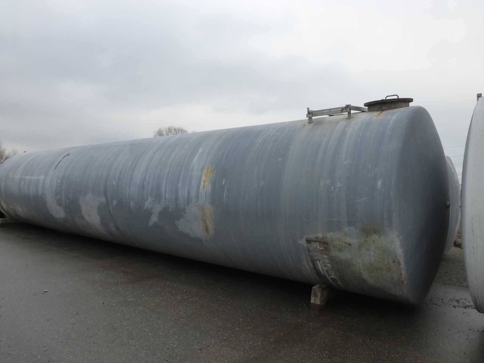 Lagerbehälter aus Stahl, auf 300mm hohen Lagersch. (4)