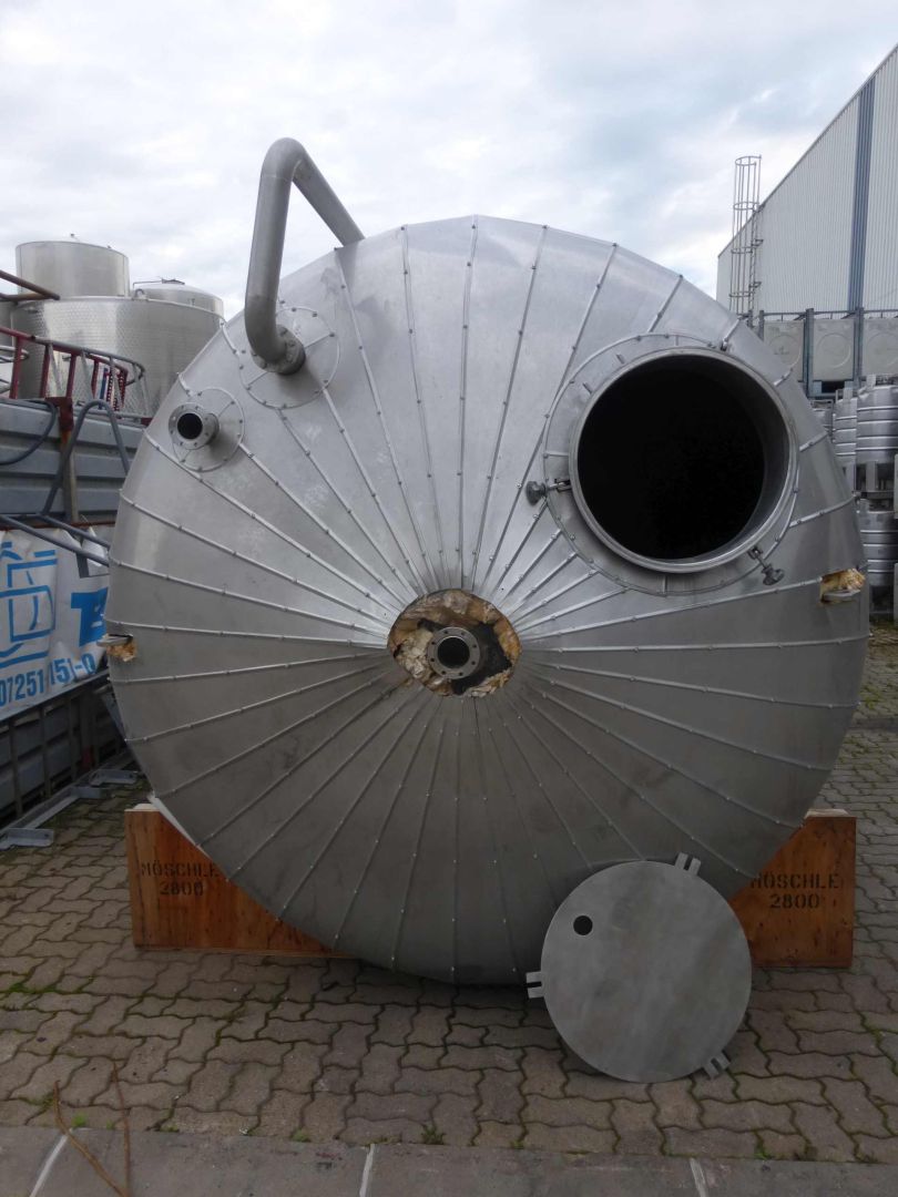 Lagerbeh&auml;lter aus Edelstahl (V4A), isoliert (1)