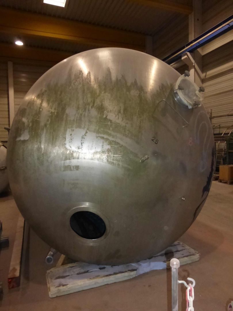 Lagerbehälter aus Edelstahl (V2A), heiz-/kühlbar (2)