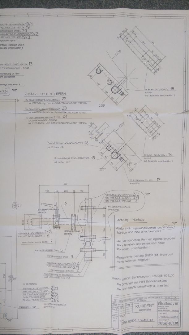 Lagersilo aus Edelstahl (Zuckersilo), isoliert (2)