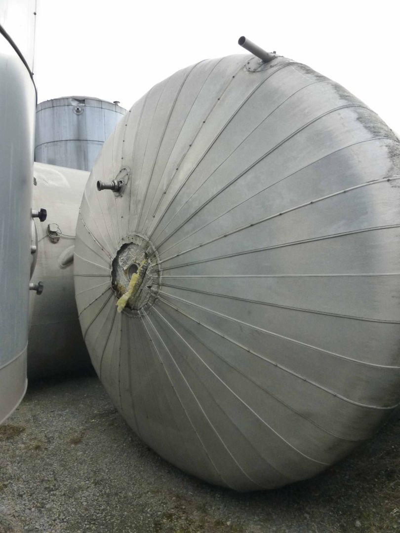 Lagerbeh&auml;lter aus Edelstahl (V2A), isoliert (1)