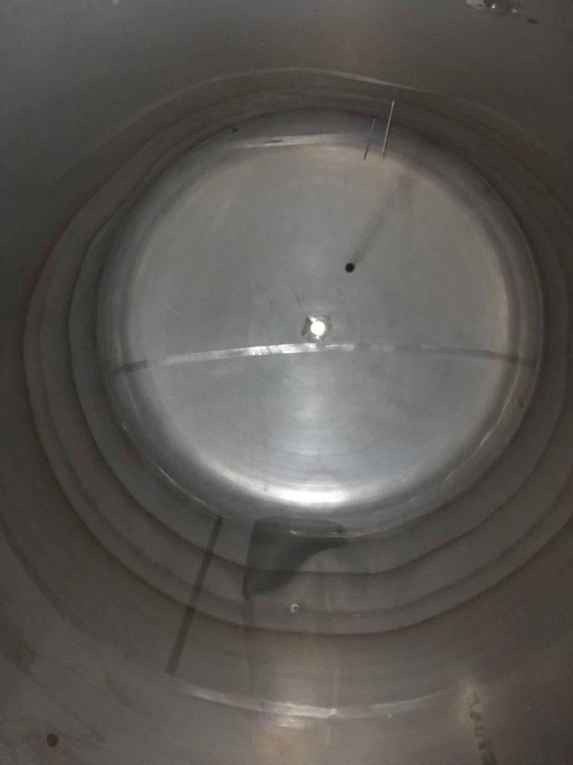 Lagerbehälter aus Edelstahl (V2A), isoliert (5)