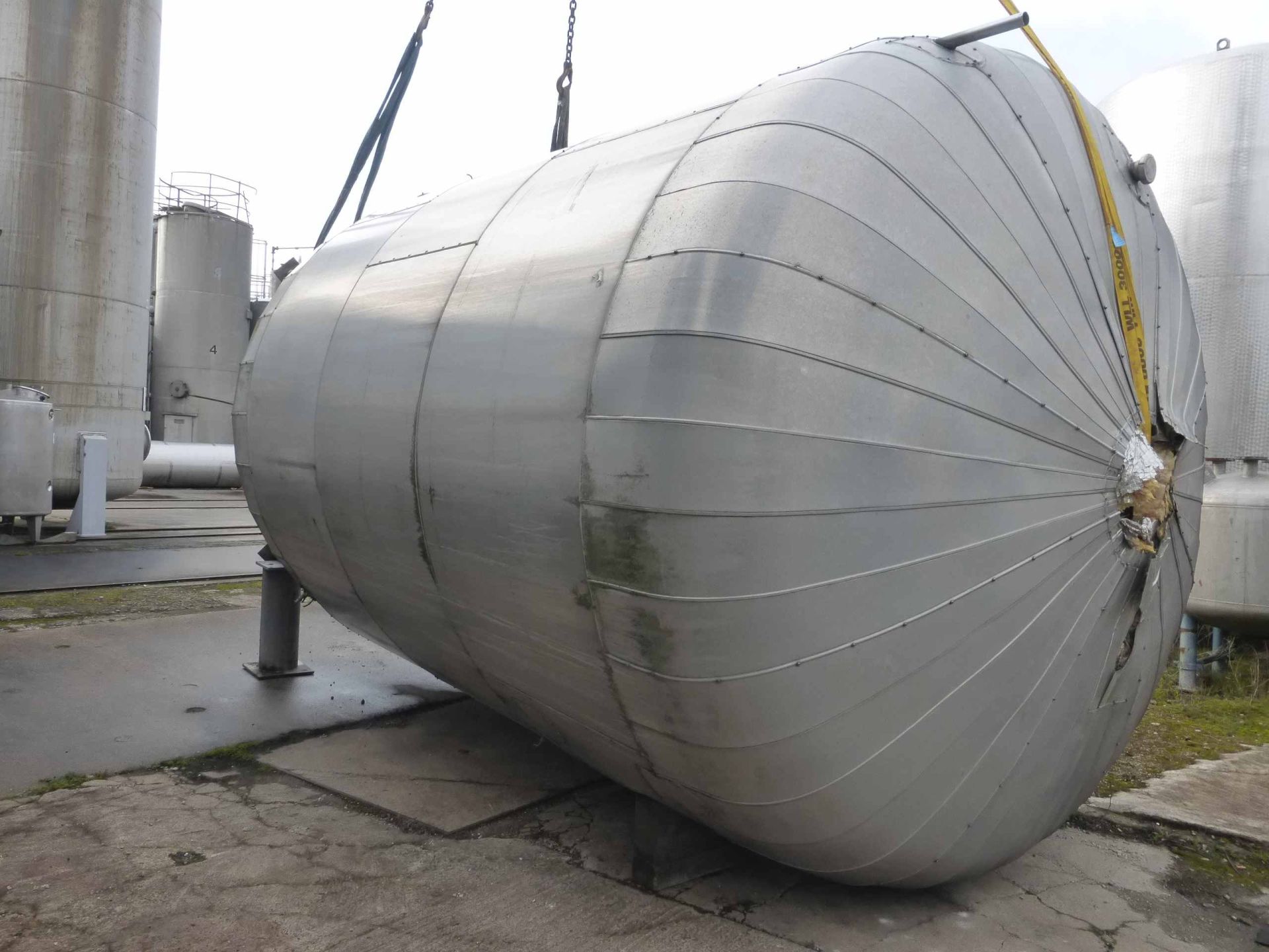 Lagerbeh&auml;lter aus Edelstahl (V4A), isoliert (1)