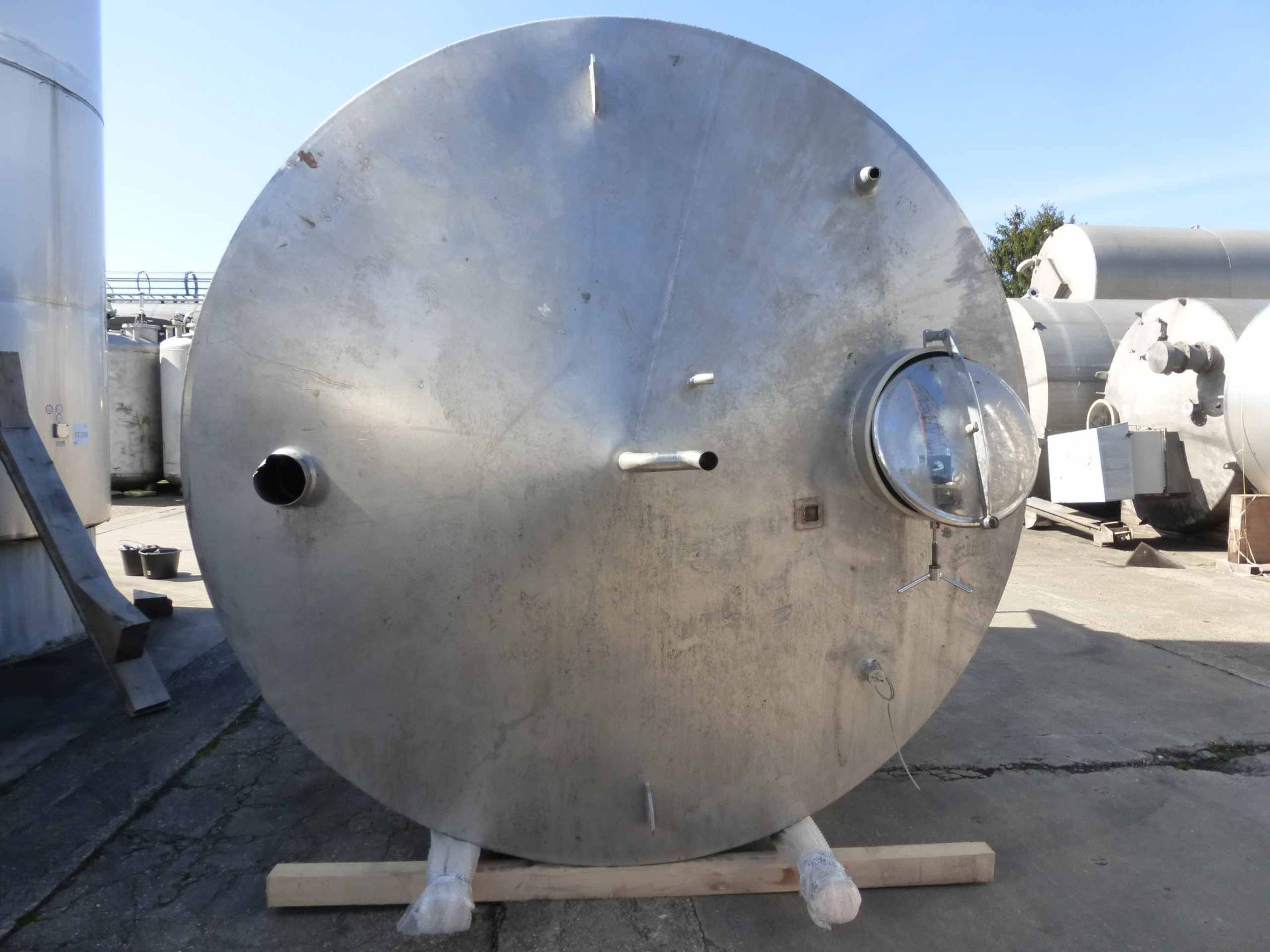 Lagerbehälter aus Edelstahl (V2A), isoliert (4)