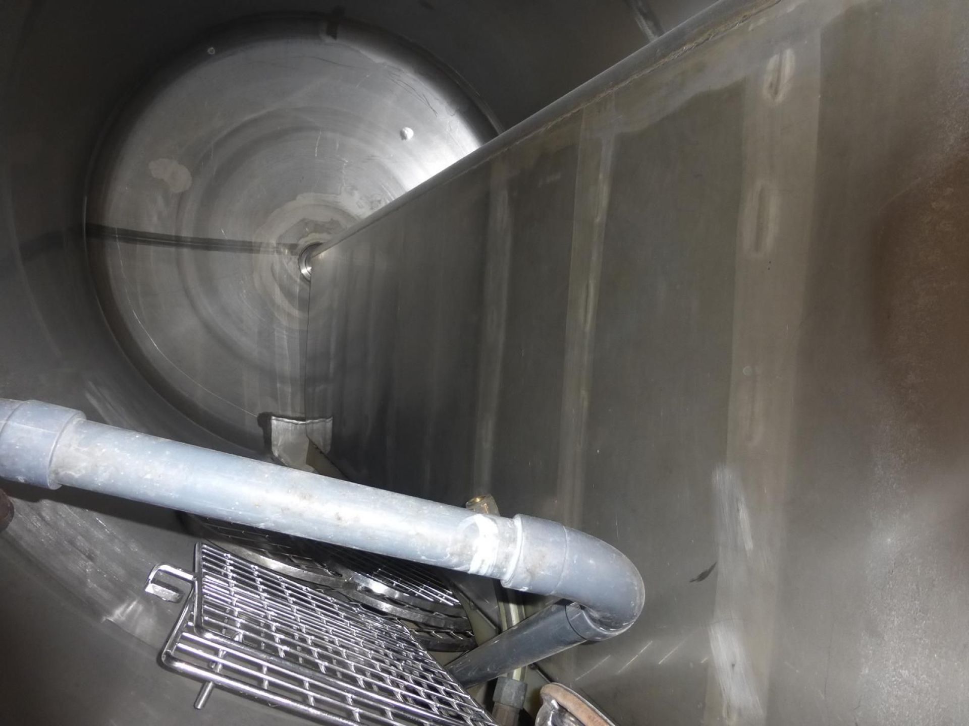 Rührwerksbehälter aus Edelstahl (V2A), liegend (4)