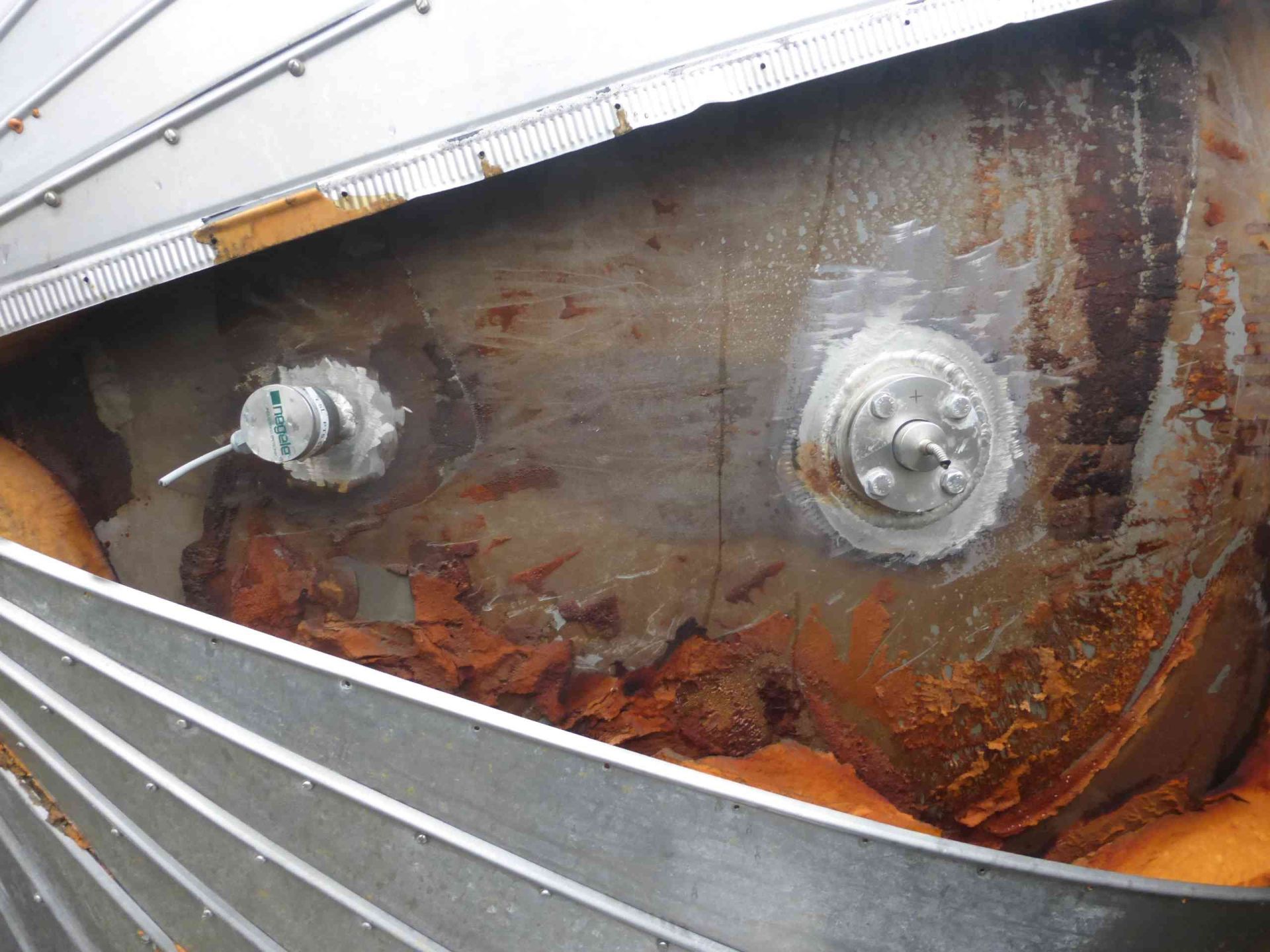 Druckbehälter aus Edelstahl (V2A), isoliert (2)