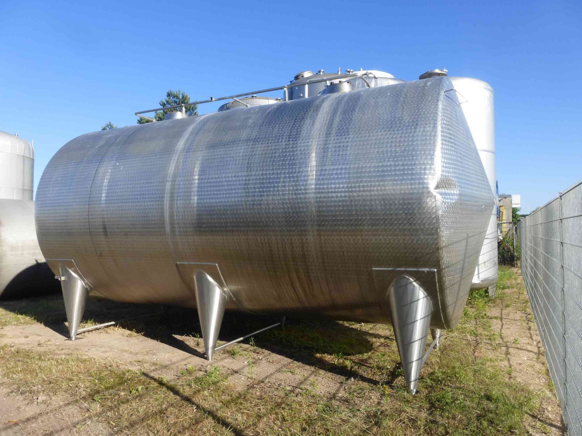 Rührwerkbehälter aus Edelstahl (V2A), liegend (2)