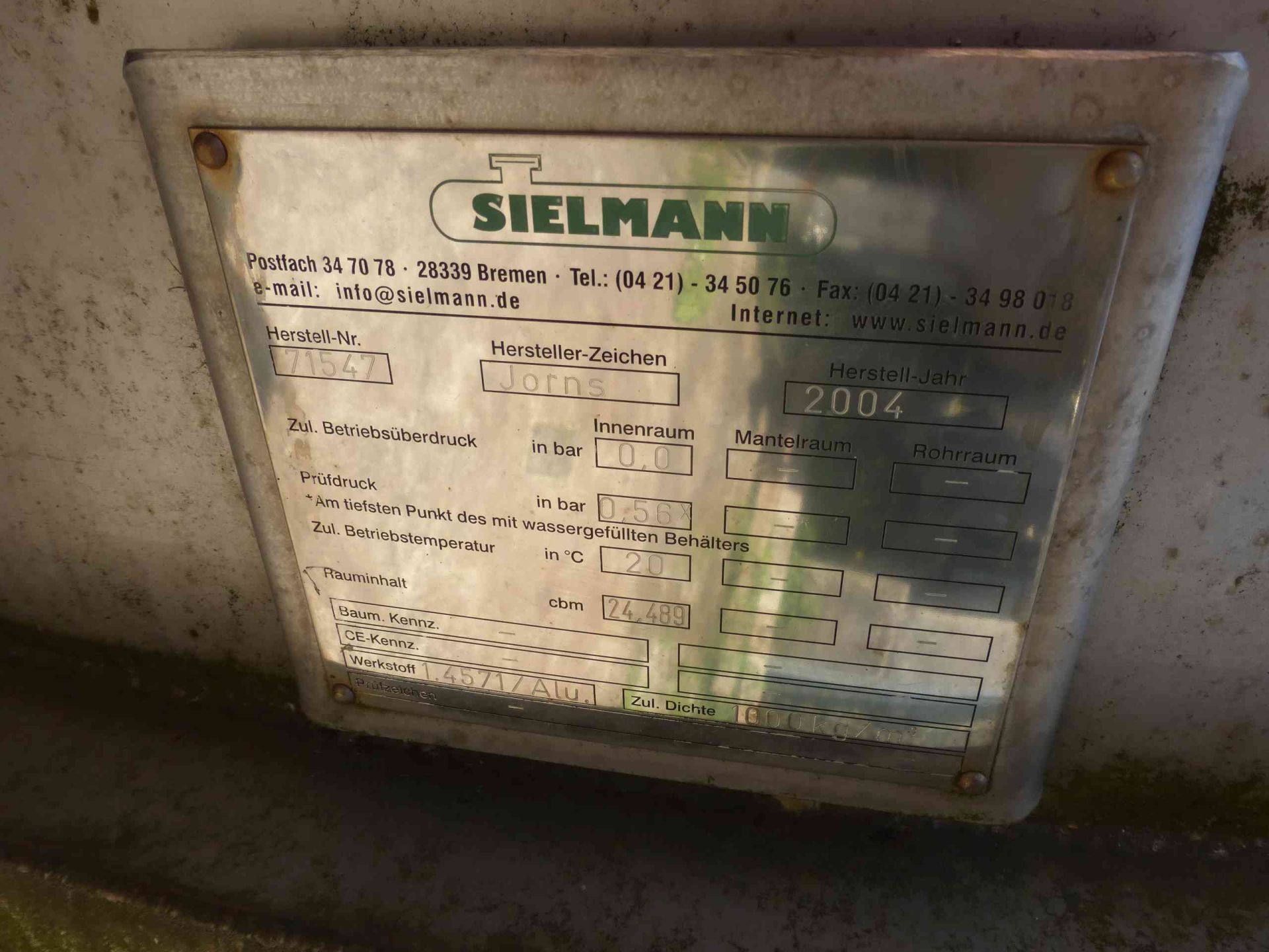 Lagerbehälter aus Edelstahl (V4A), teilisoliert (3)