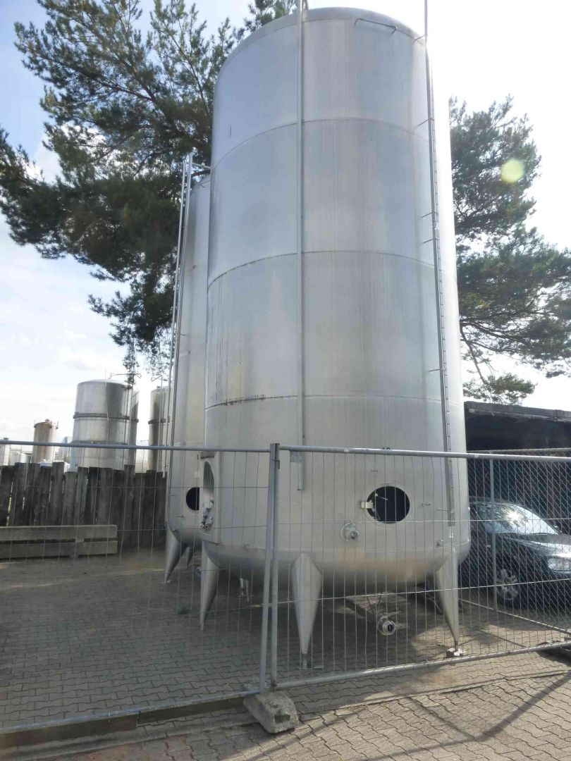 Rührwerkbehälter aus Edelstahl (V4A), KZE-geeignet (2)