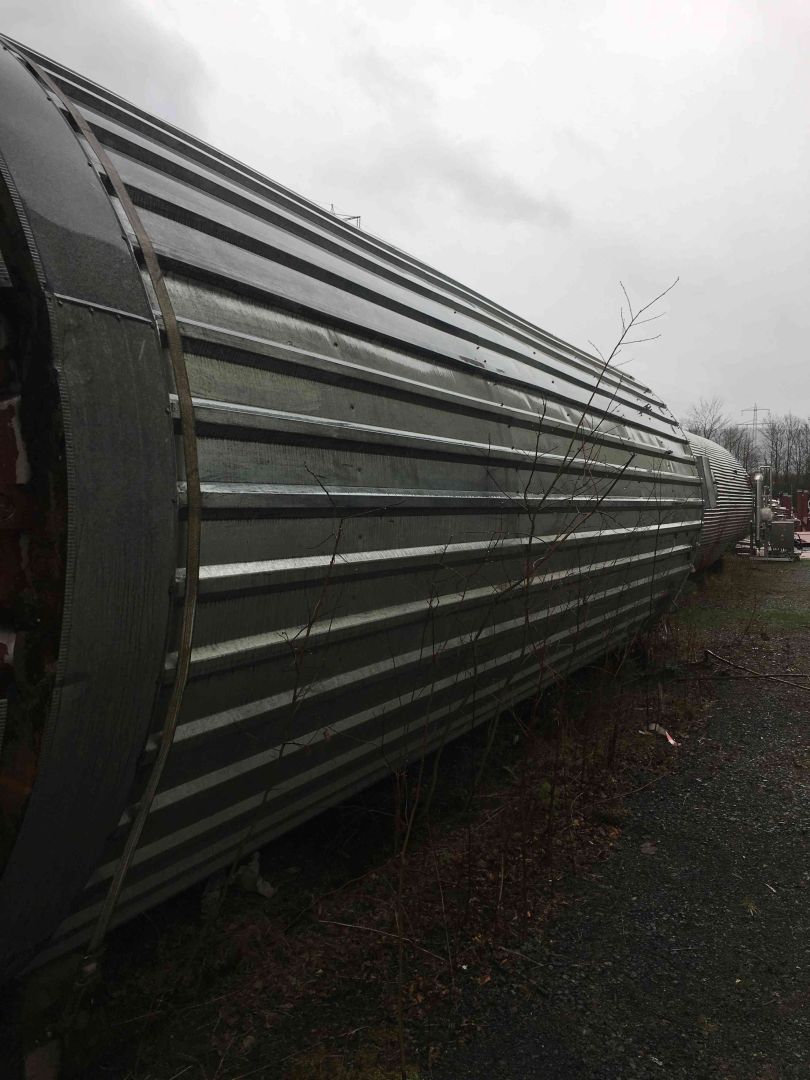 Lagerbehälter aus Edelstahl (V2A) stehend isoliert (3)