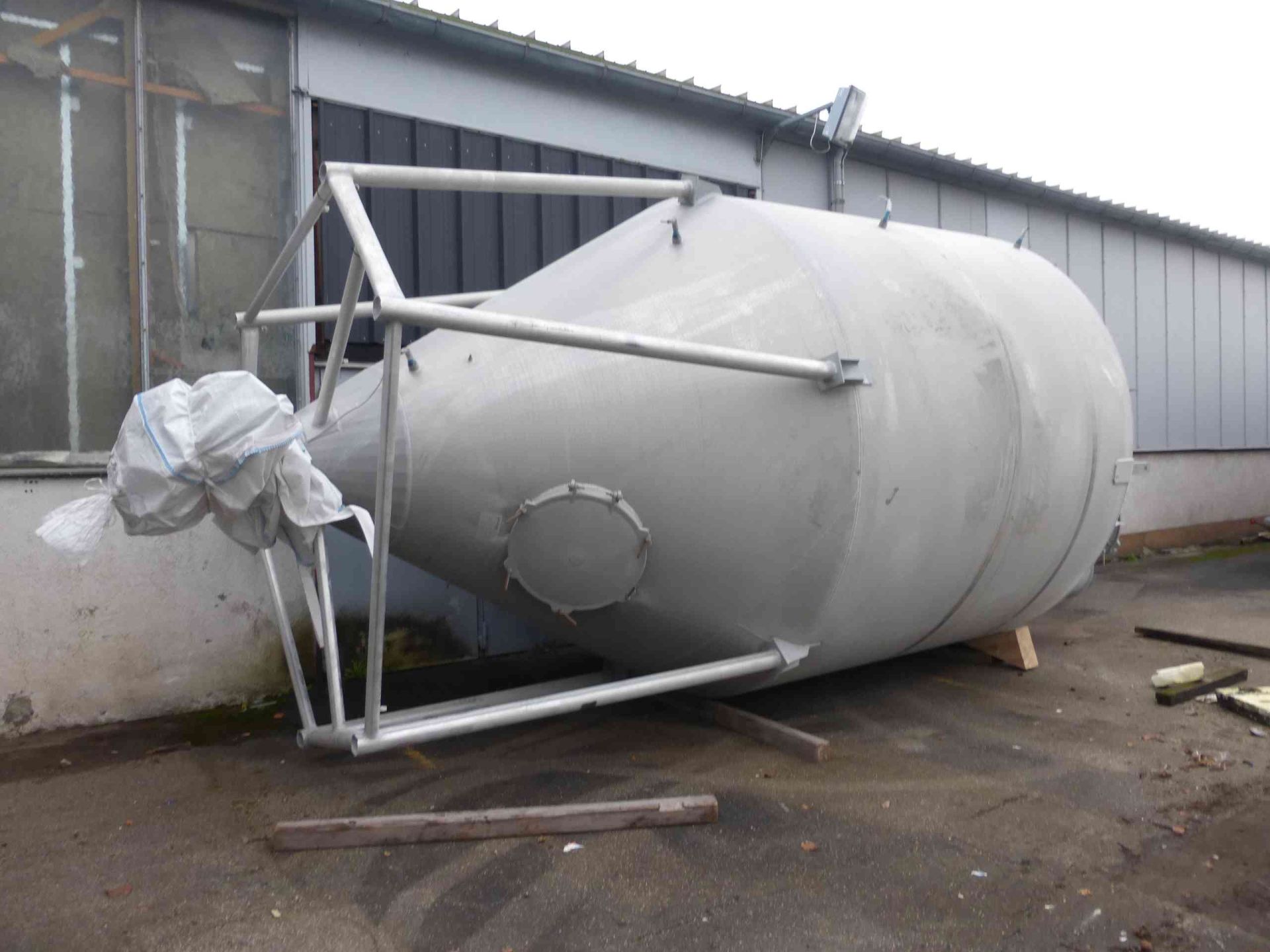 R&uuml;hrwerksbeh&auml;lter aus Aluminium, Mischsilo (1)