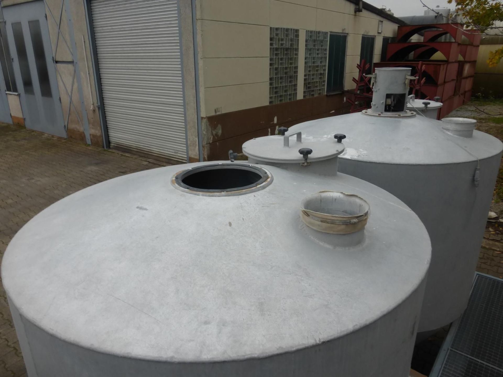 Lagersilos aus Aluminium, (Kunststoffgranulat) (2)