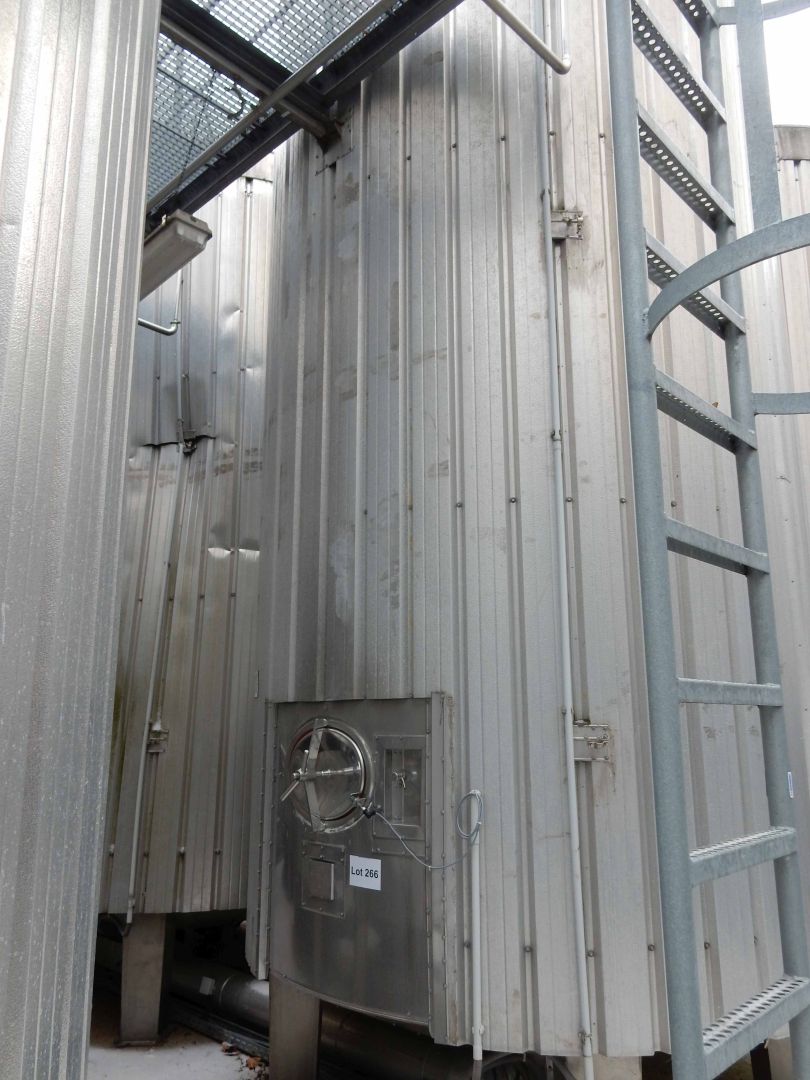 Lagerbehälter aus Edelstahl (V2A), isoliert (2)