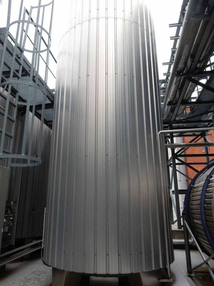 Lagerbehälter aus Edelstahl (V2A), isoliert (4)